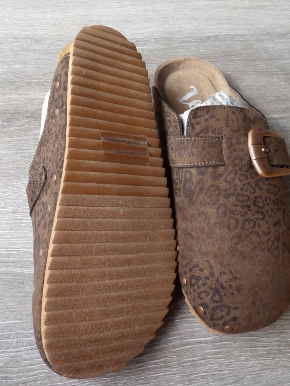 iris leopard clogs - Picture 3 of 4